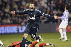  法网首回合对决在即！洛杉矶湖人演练定位球，波士顿凯尔特人密集防守应对