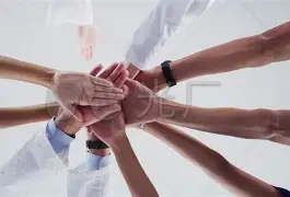 关于阿姆堡队全队齐心协力，共赴胜利的信息